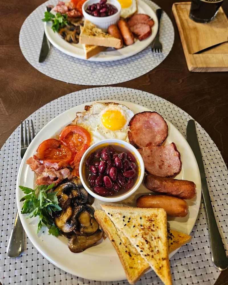 Full english breakfast plate at 11:11 Cafe-Bar & Restaurant